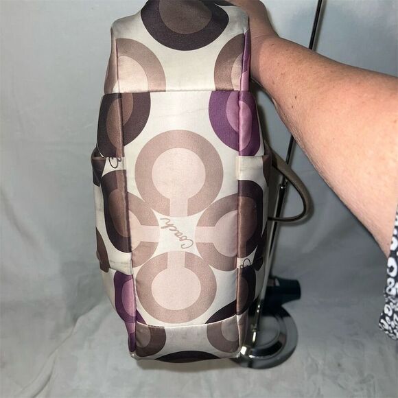 Coach Maggie Signature Multicolor Shoulder Bag Women's Handbag - Picture 7 of 15